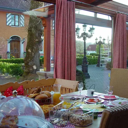 Gutshof Badhuetten Апартаменты 4*